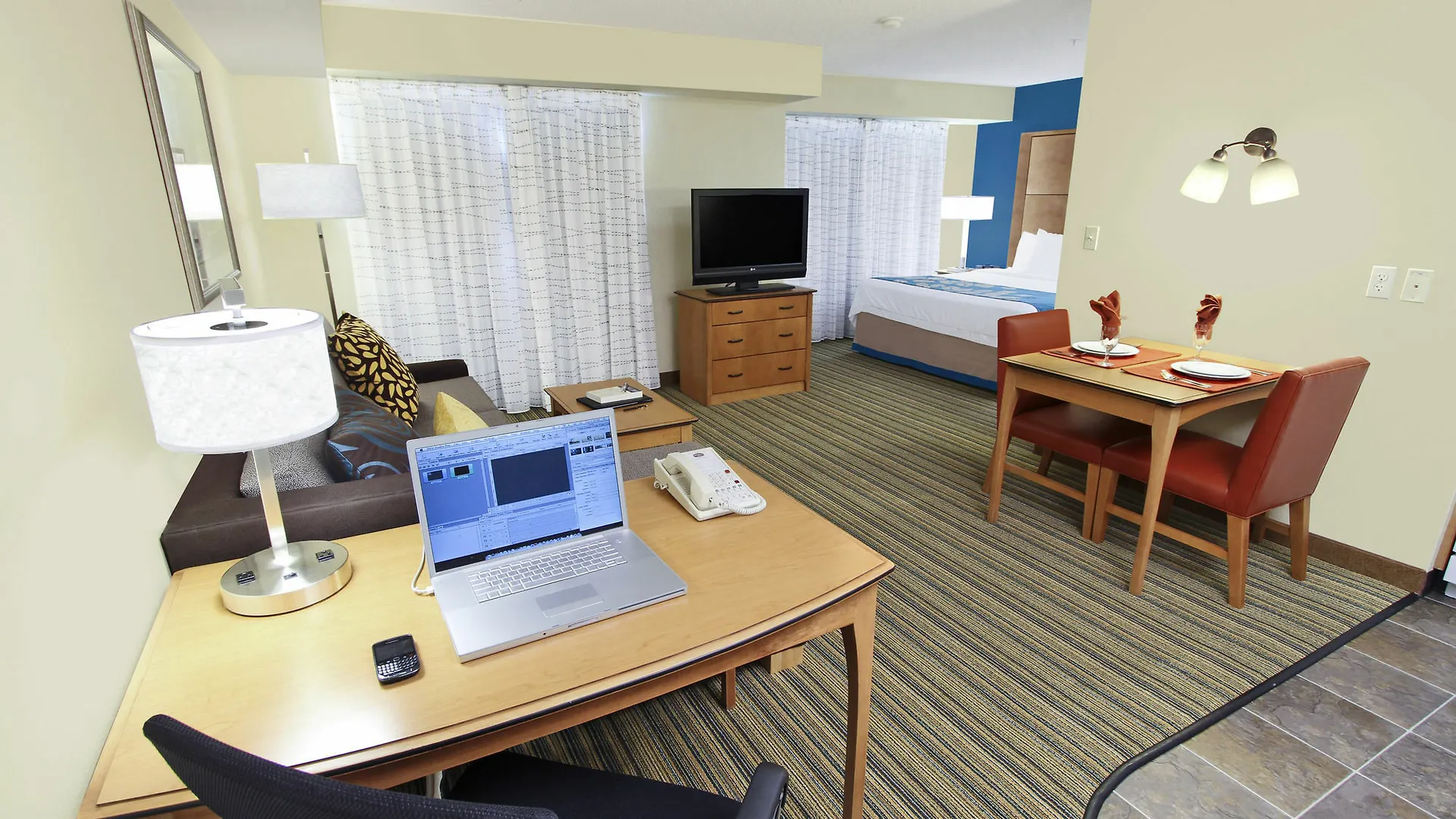 Residence Inn Scottsdale North 3*,